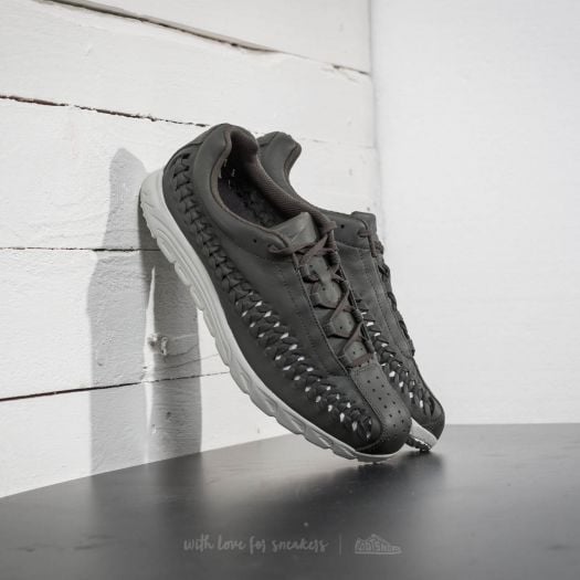 Nike Mayfly Woven