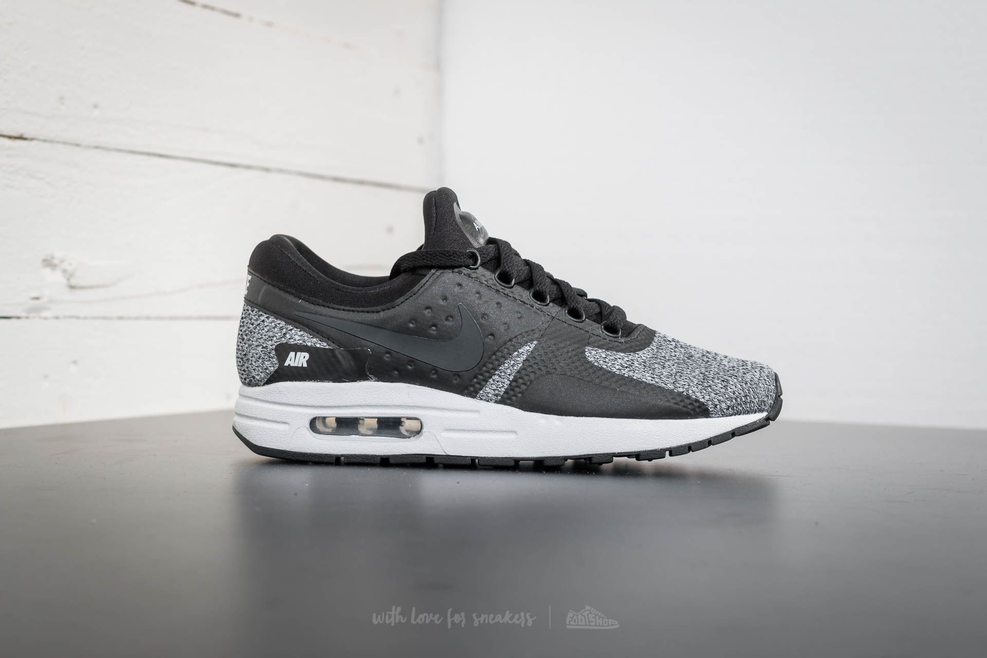 Women s shoes Nike Air Max Zero SE GS Black Anthracite White White Footshop