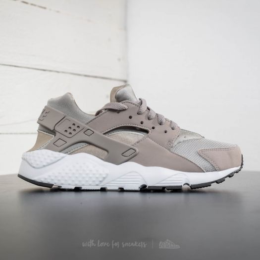Nike huarache cobblestone clearance