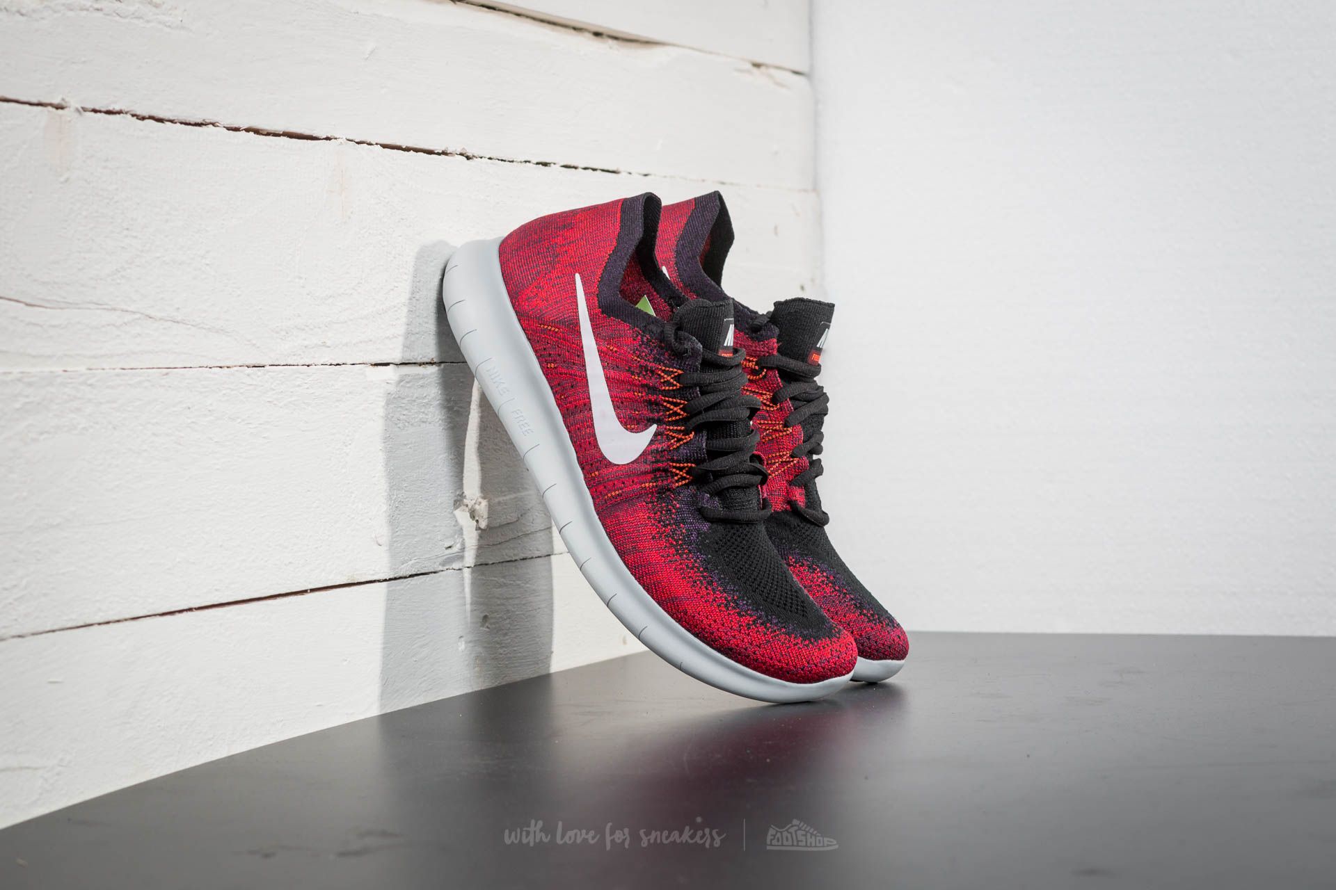 Nike flyknit cheap black 2017