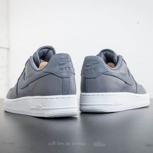 Nike Air Force 1 07 Premium