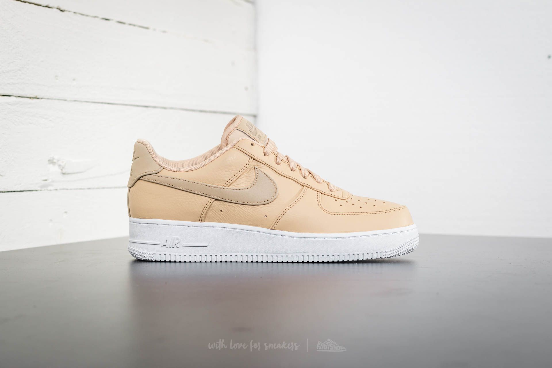 Nike air force 1 07 premium vachetta on sale tan