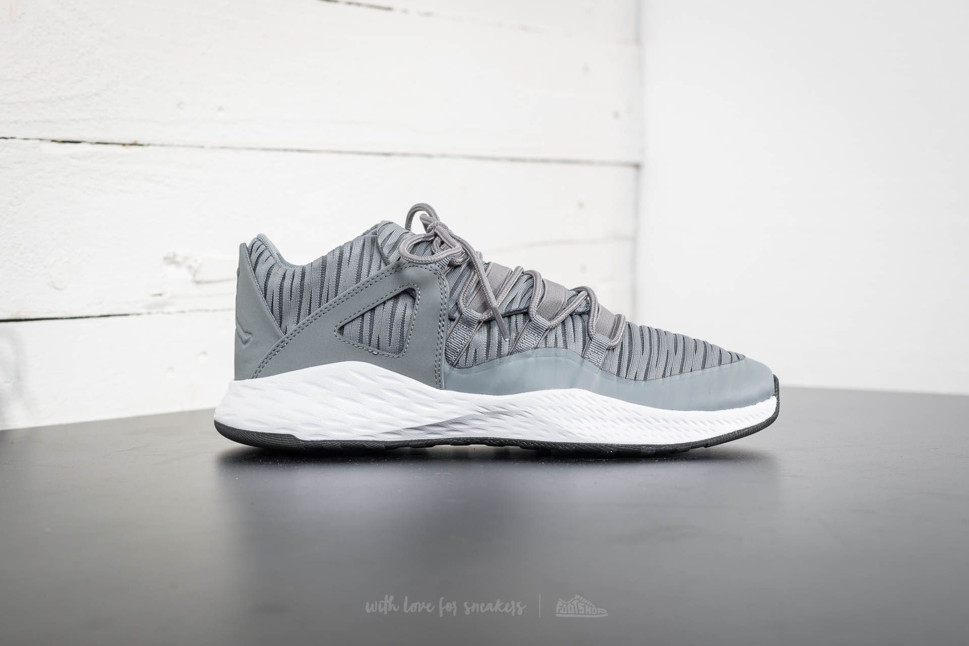 Jordan formula 23 low clearance grey