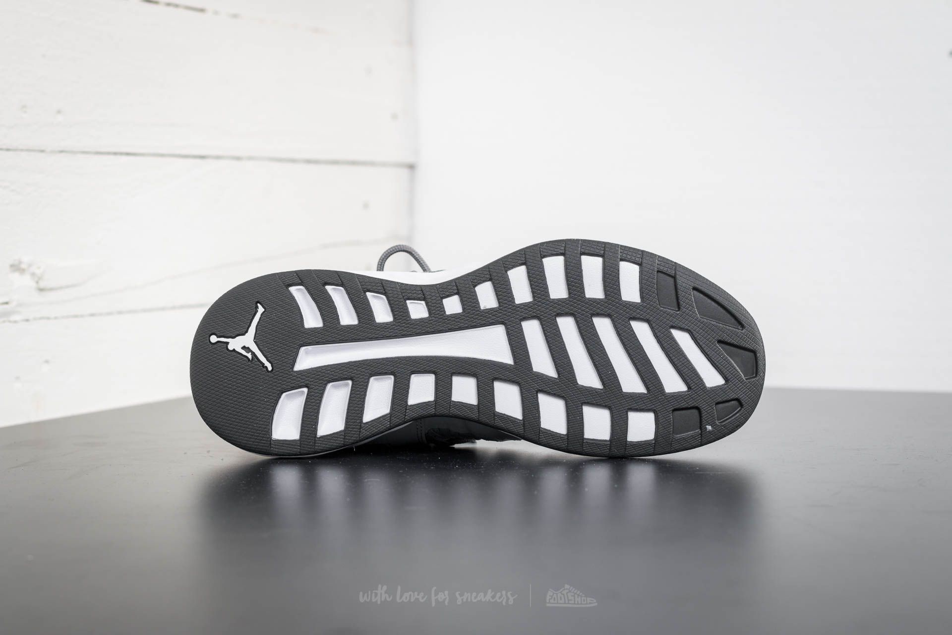 jordan running shoes grey