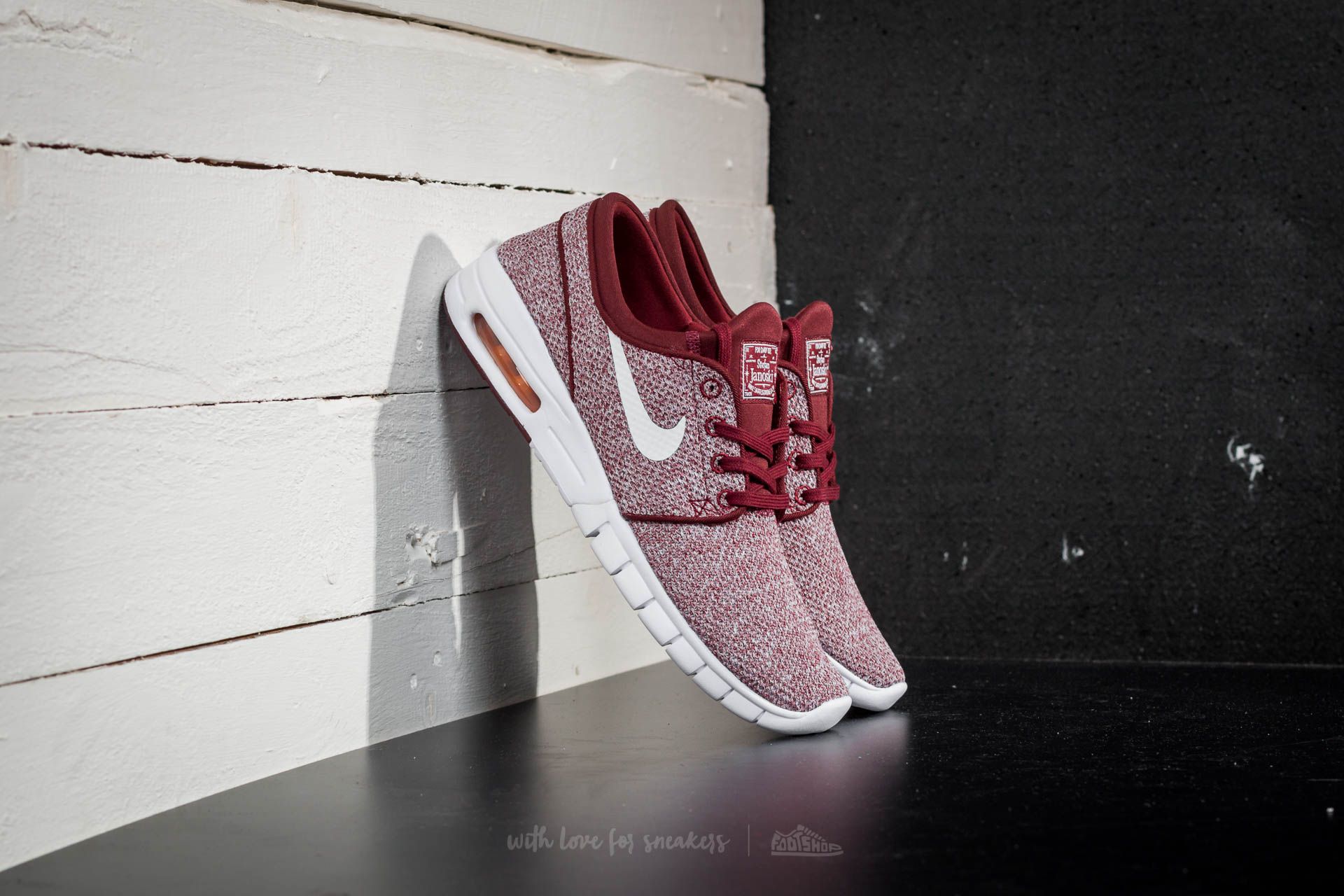 nike stefan janoski max burgundy