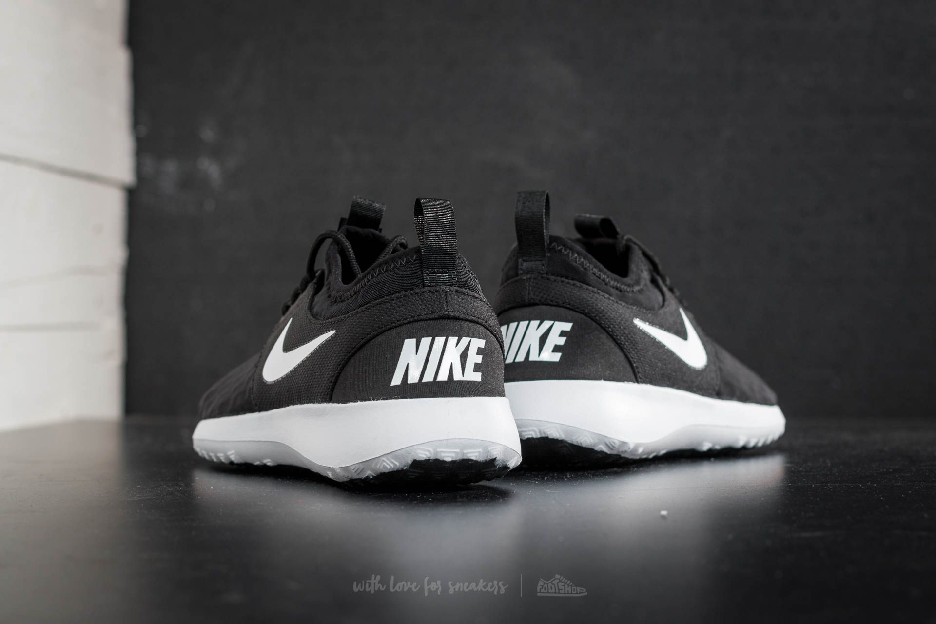 Women s shoes Nike Wmns Juvenate Black White Black White Footshop
