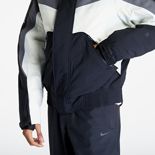 Nike down chevron panel jacket in black 2025