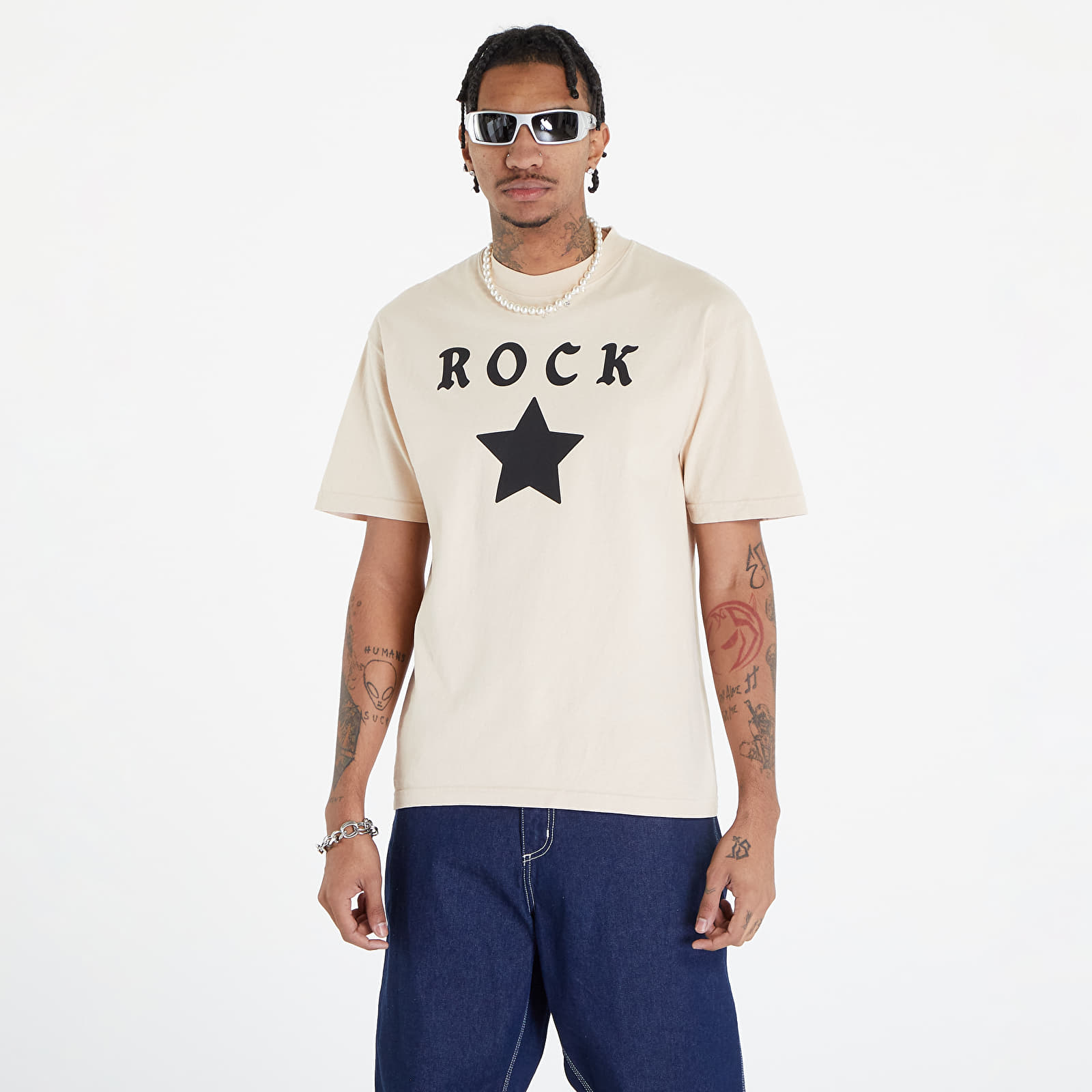 Magliette PLEASURES x N.E.R.D Rockstar T-Shirt Tan