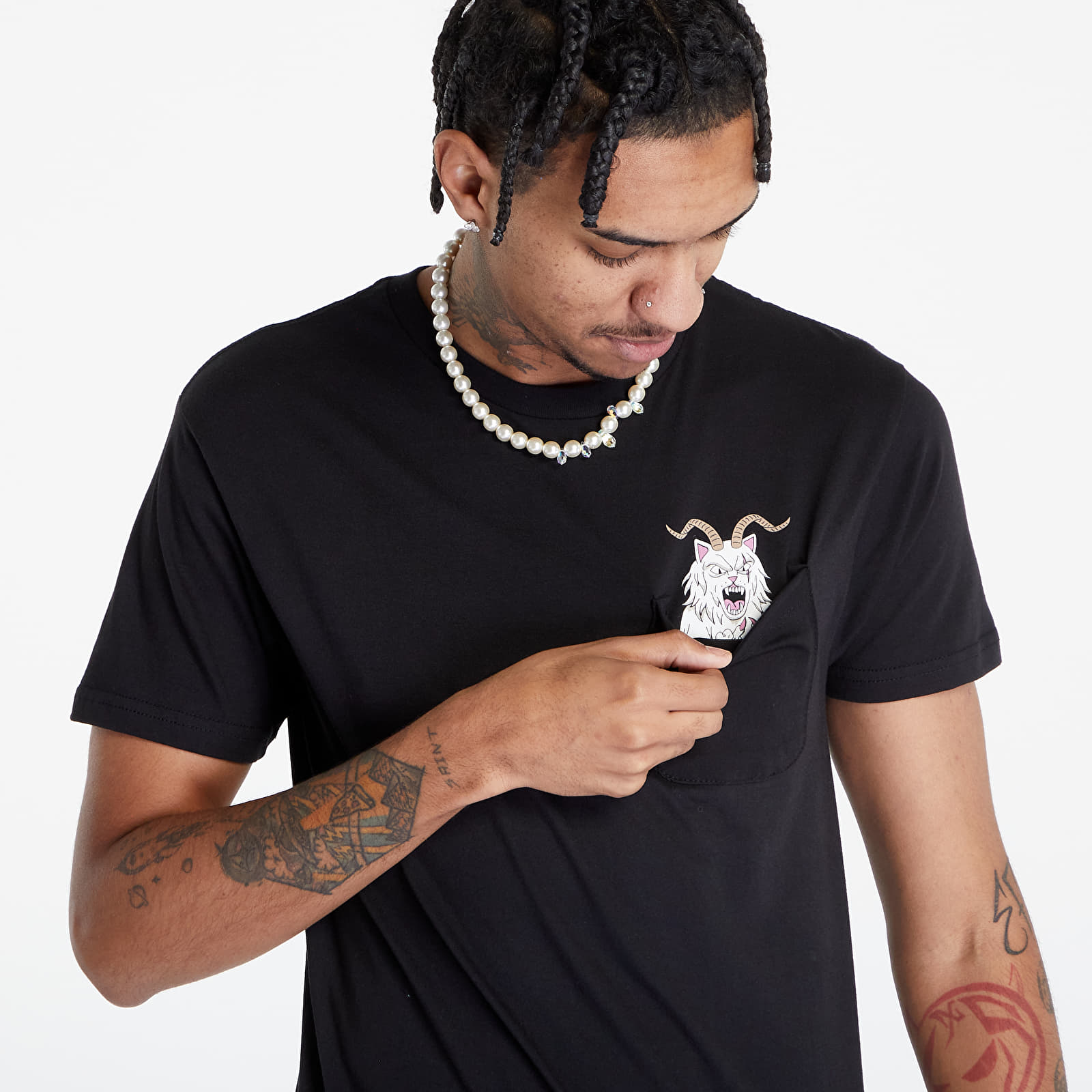 Tricouri  RIPNDIP Krampus Nerm Pocket Tee Black
