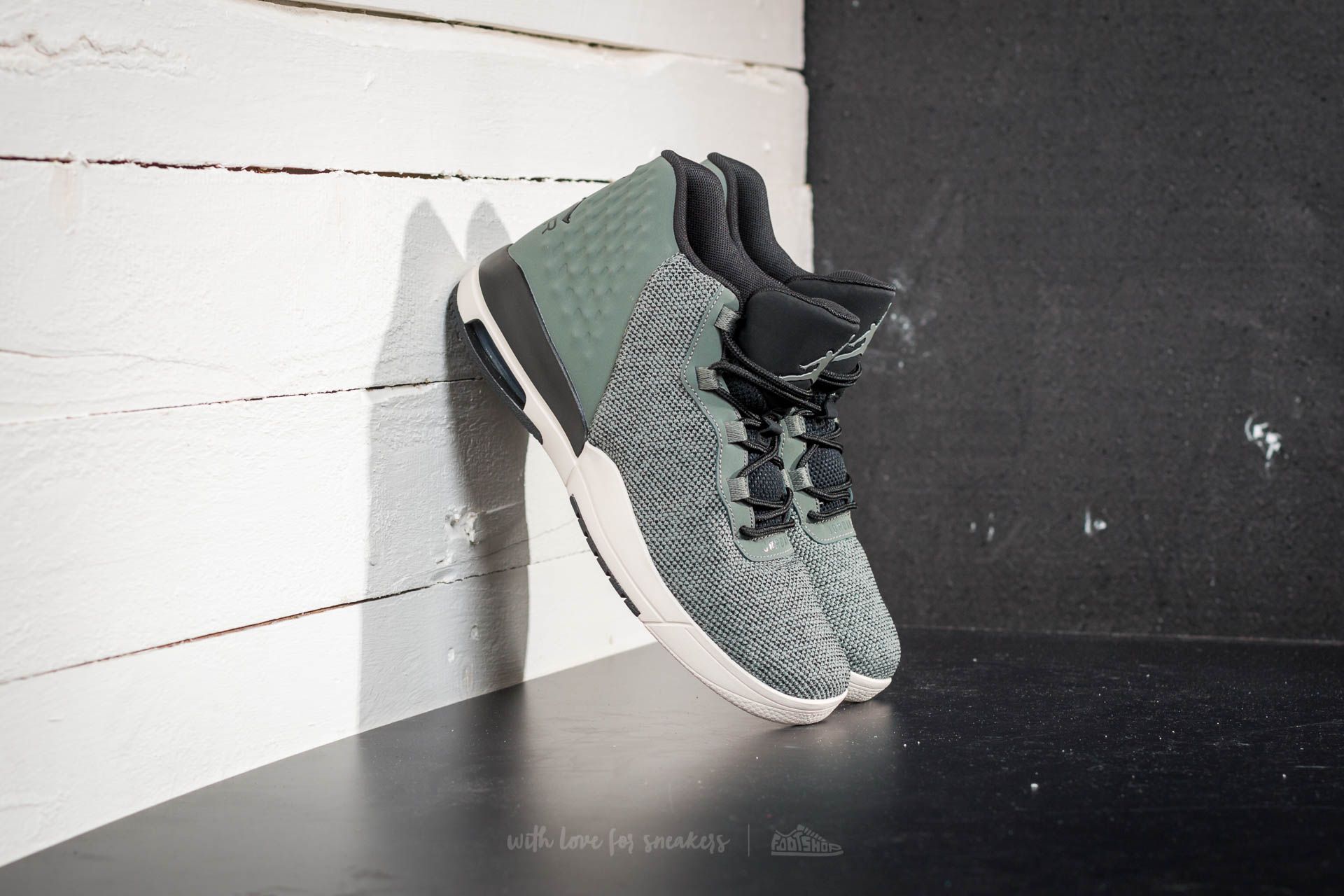 Jordan top academy noir