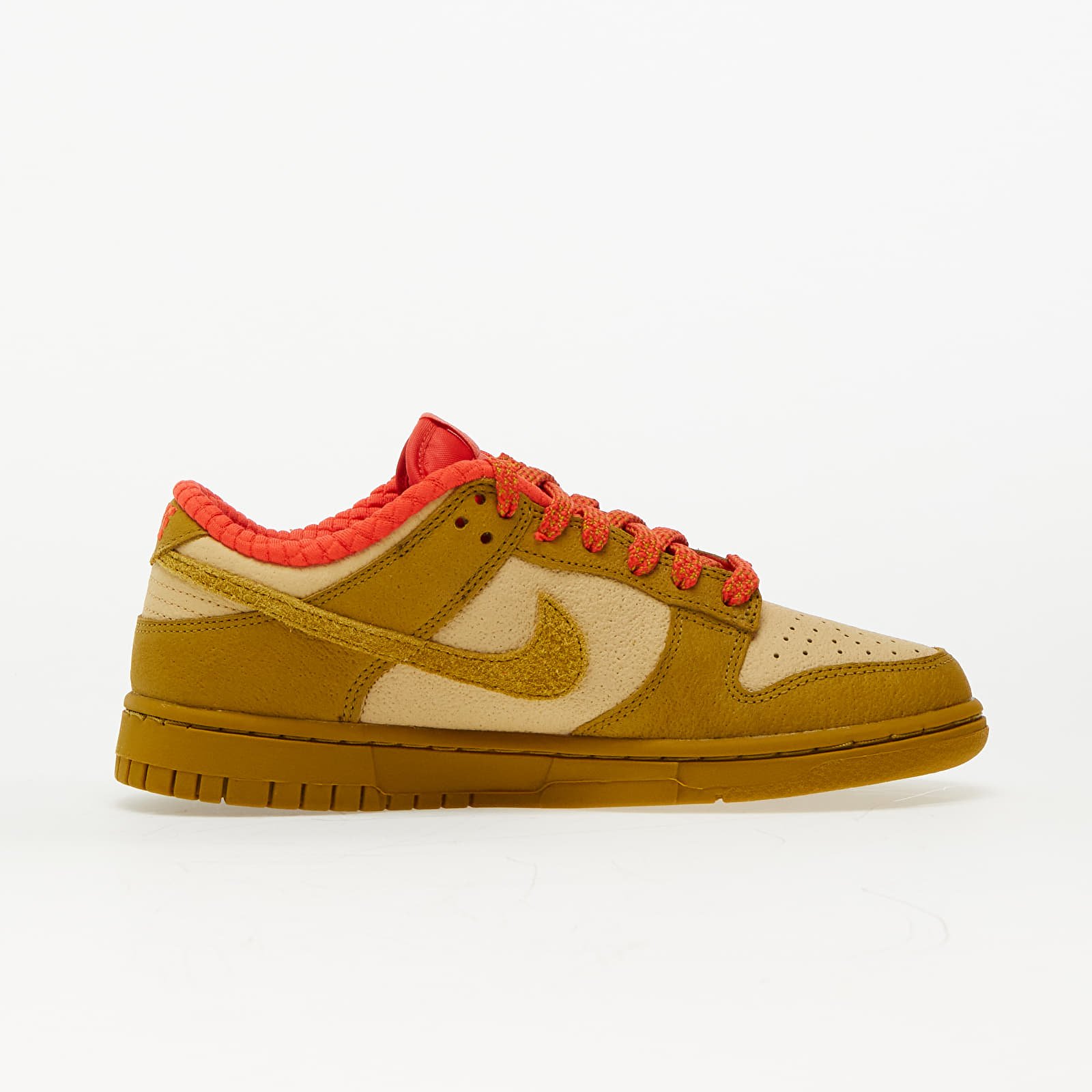 Dámské tenisky a boty Nike W Dunk Low Sesame/ Bronzine-Picante Red