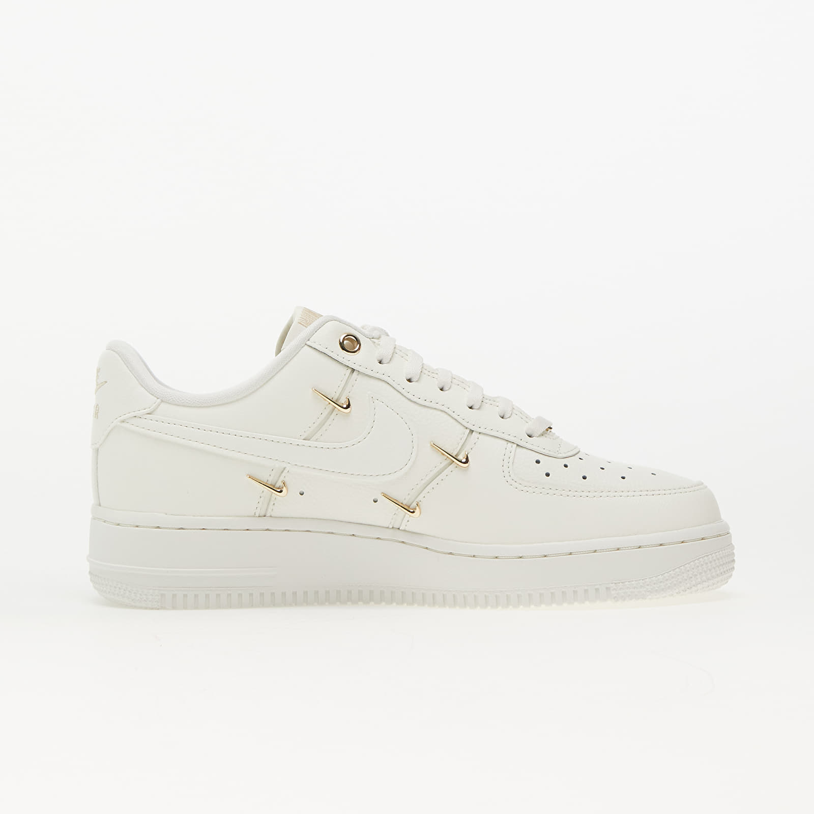 Sail color nike hot sale