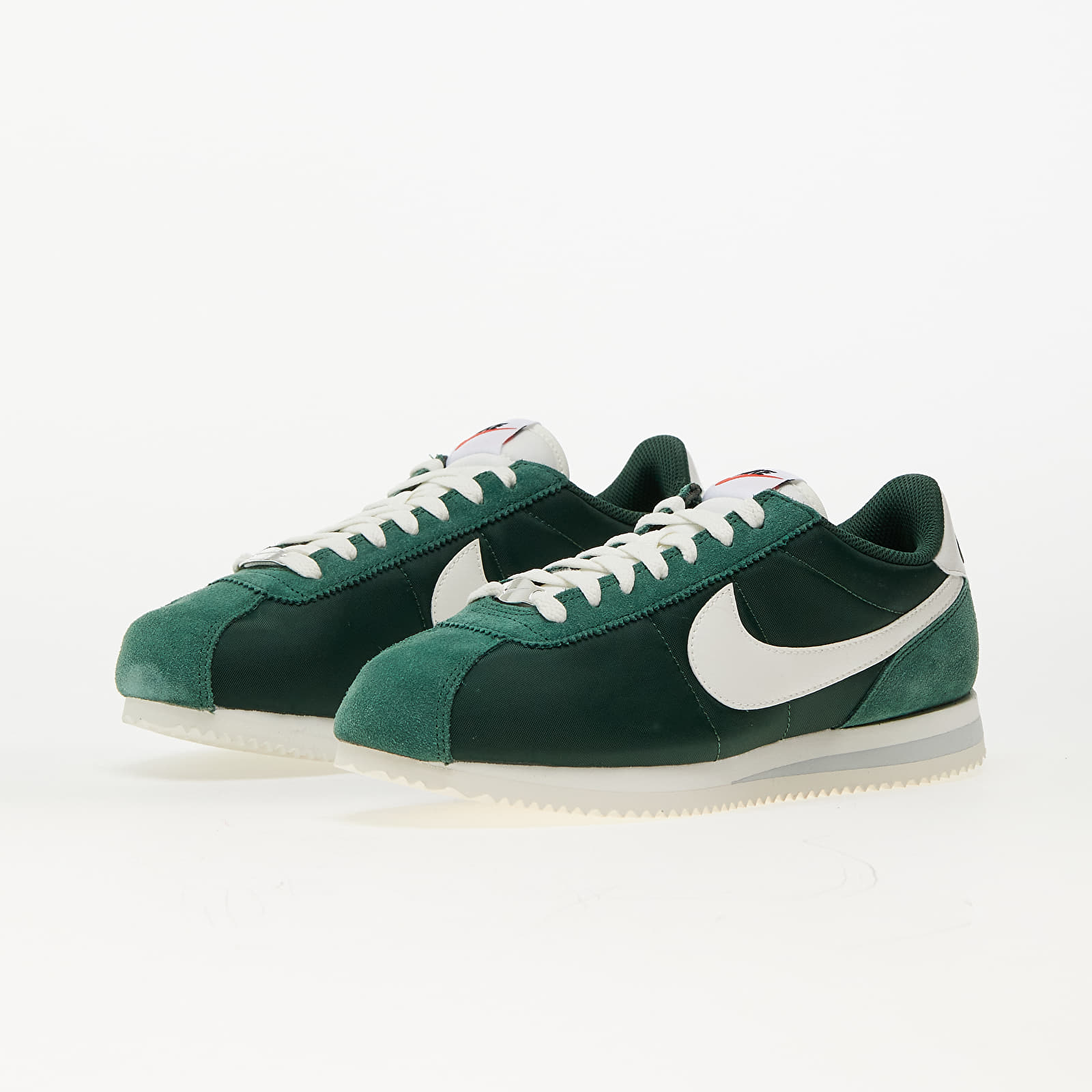 Dámske topánky a tenisky Nike W Cortez Fir/ Sail-Sail-Light Silver