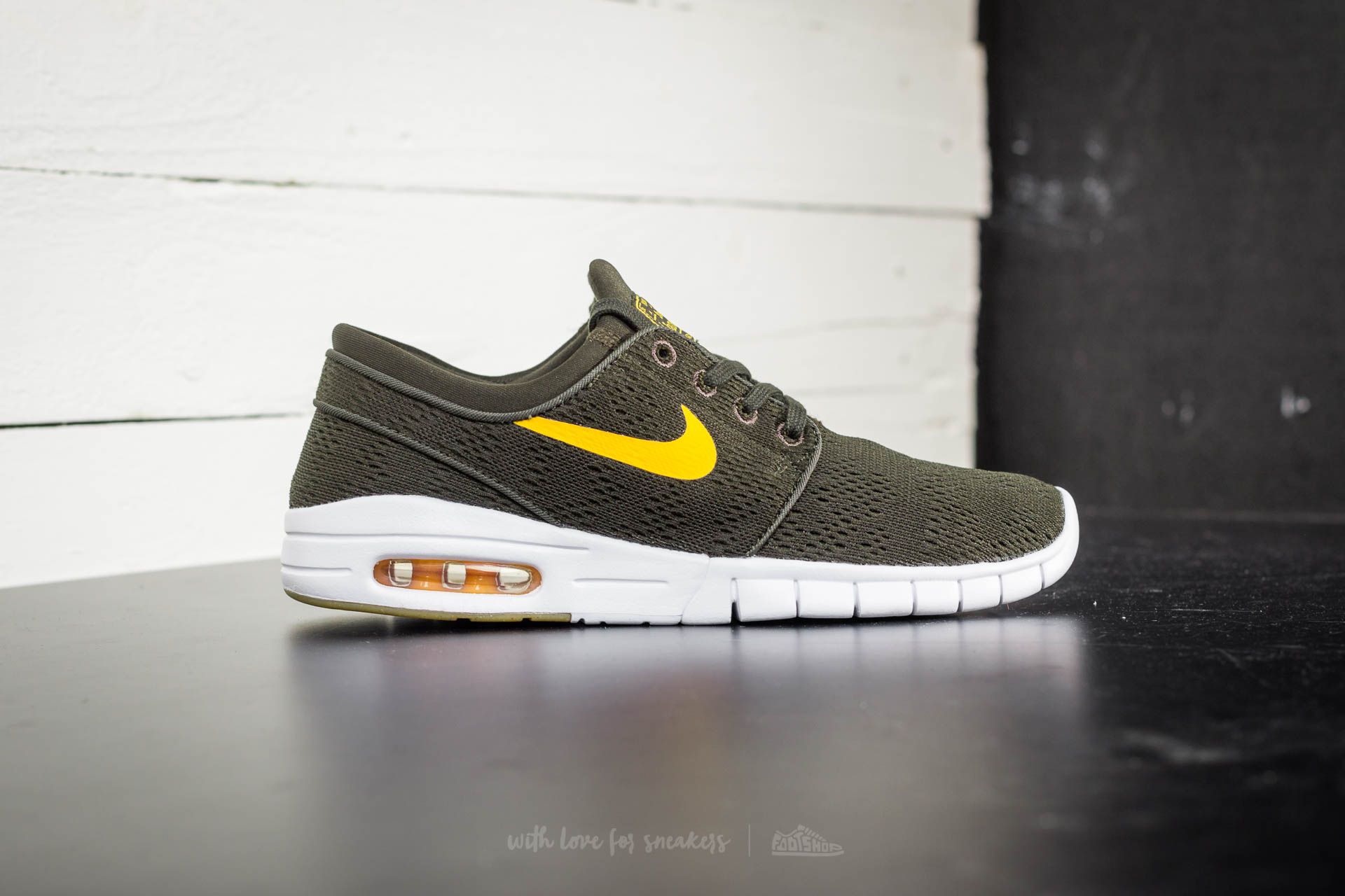 Nike janoski max sequoia store