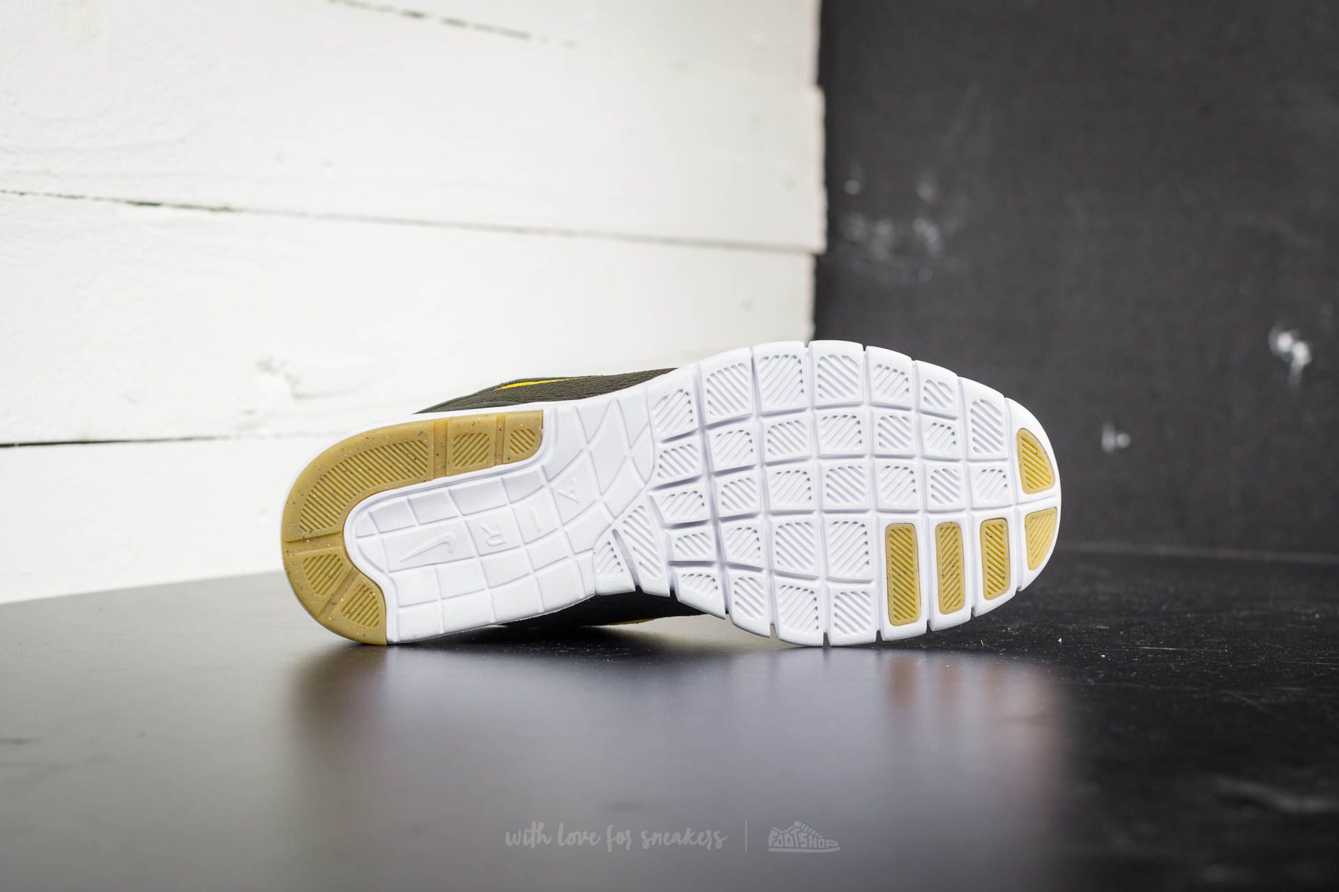 Men's shoes Nike Stefan Janoski Max Sequoia/ Circuit Orange