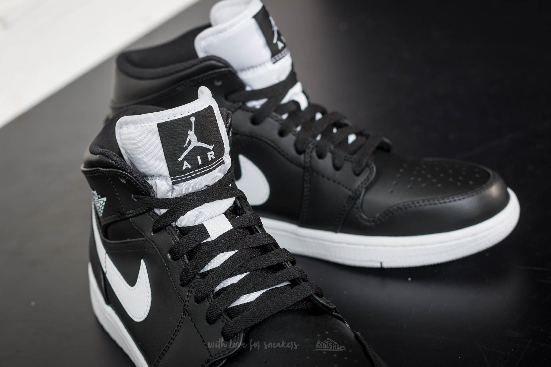 Herenschoenen Air Jordan 1 Mid Black/ White-White