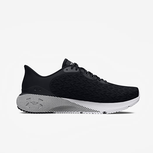 Under armour deals flyknit shoes