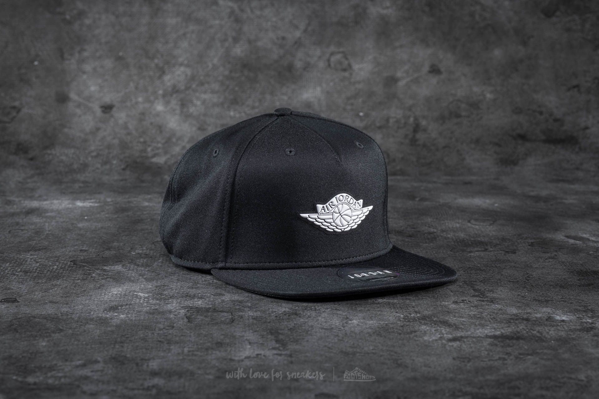 Caps Jordan Wings Strapback Black/ White