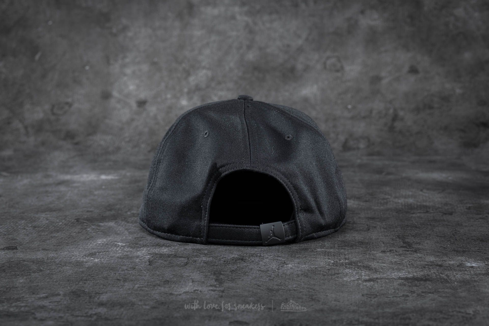 Hætter Jordan Wings Strapback Black/ White