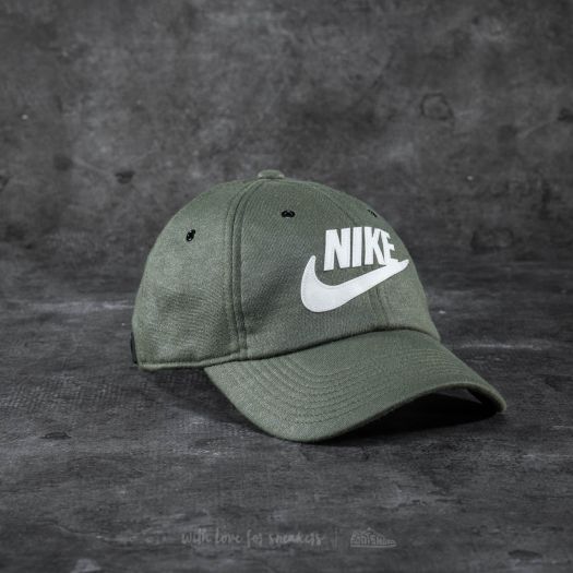 Olive nike cap deals