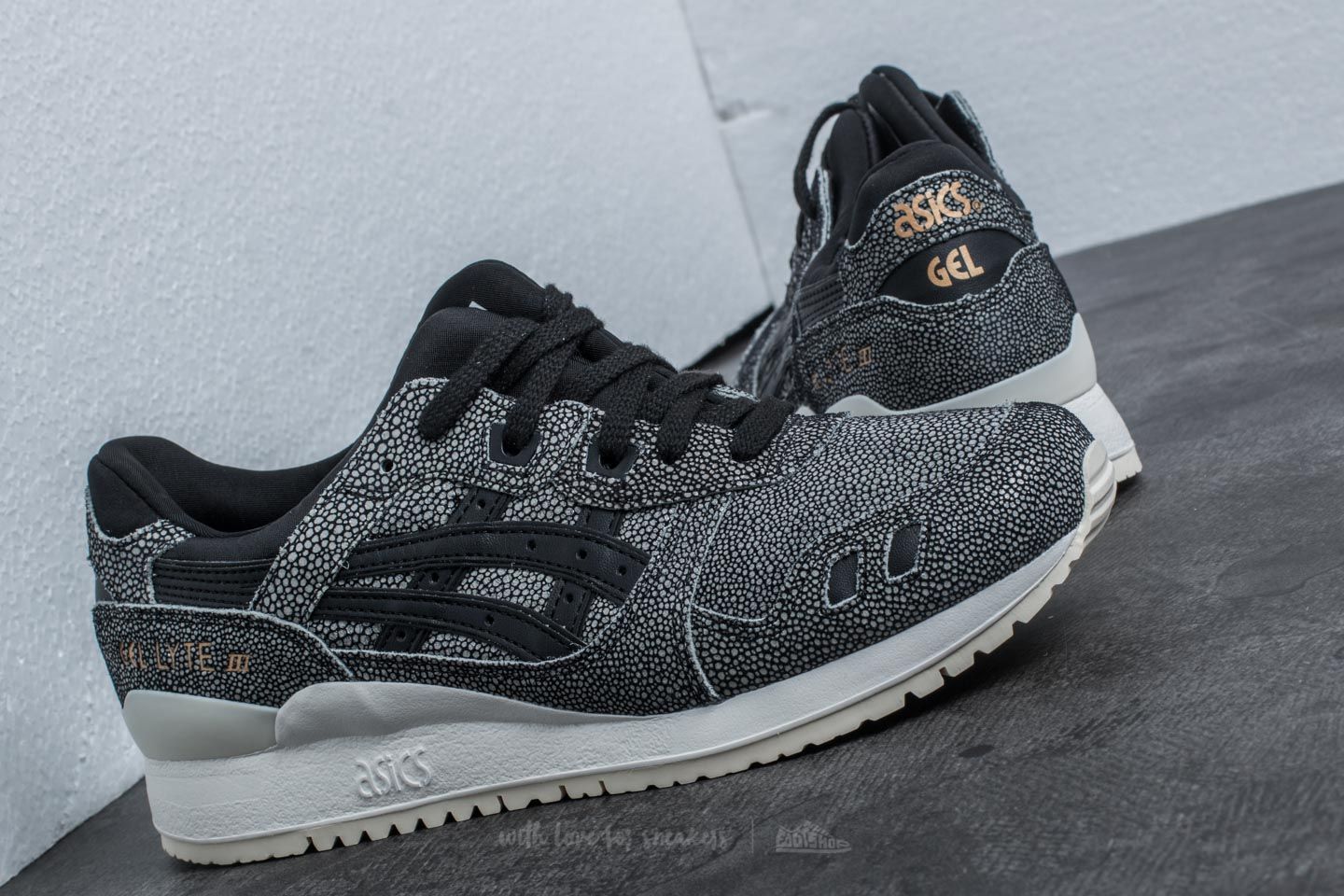 Women s shoes Asics Gel Lyte III Black Black Footshop