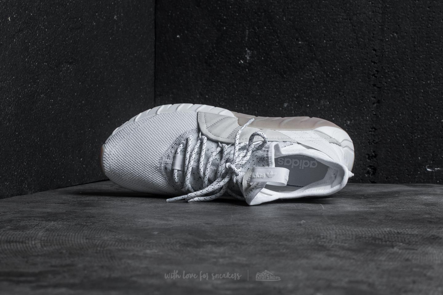 Încălțăminte și sneakerși pentru bărbați adidas Tubular Rise Ftw White/ Ftw White/ Ftw White