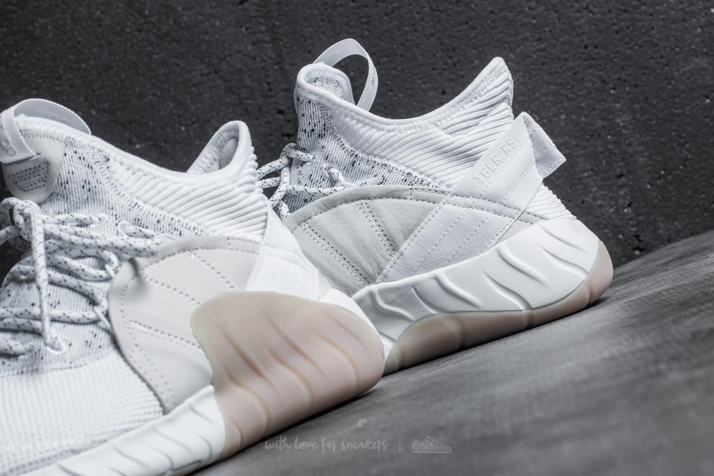 Giày adidas tubular rise shop