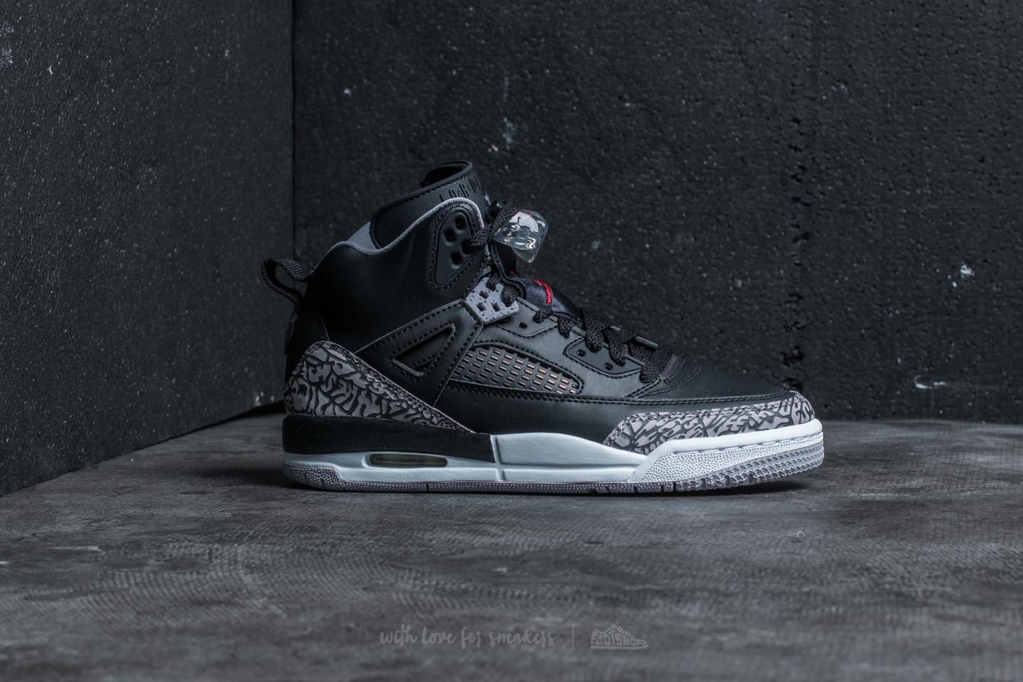 Moteriška avalynė Jordan Spizike BG Black/ Varsity Red-Cement Grey