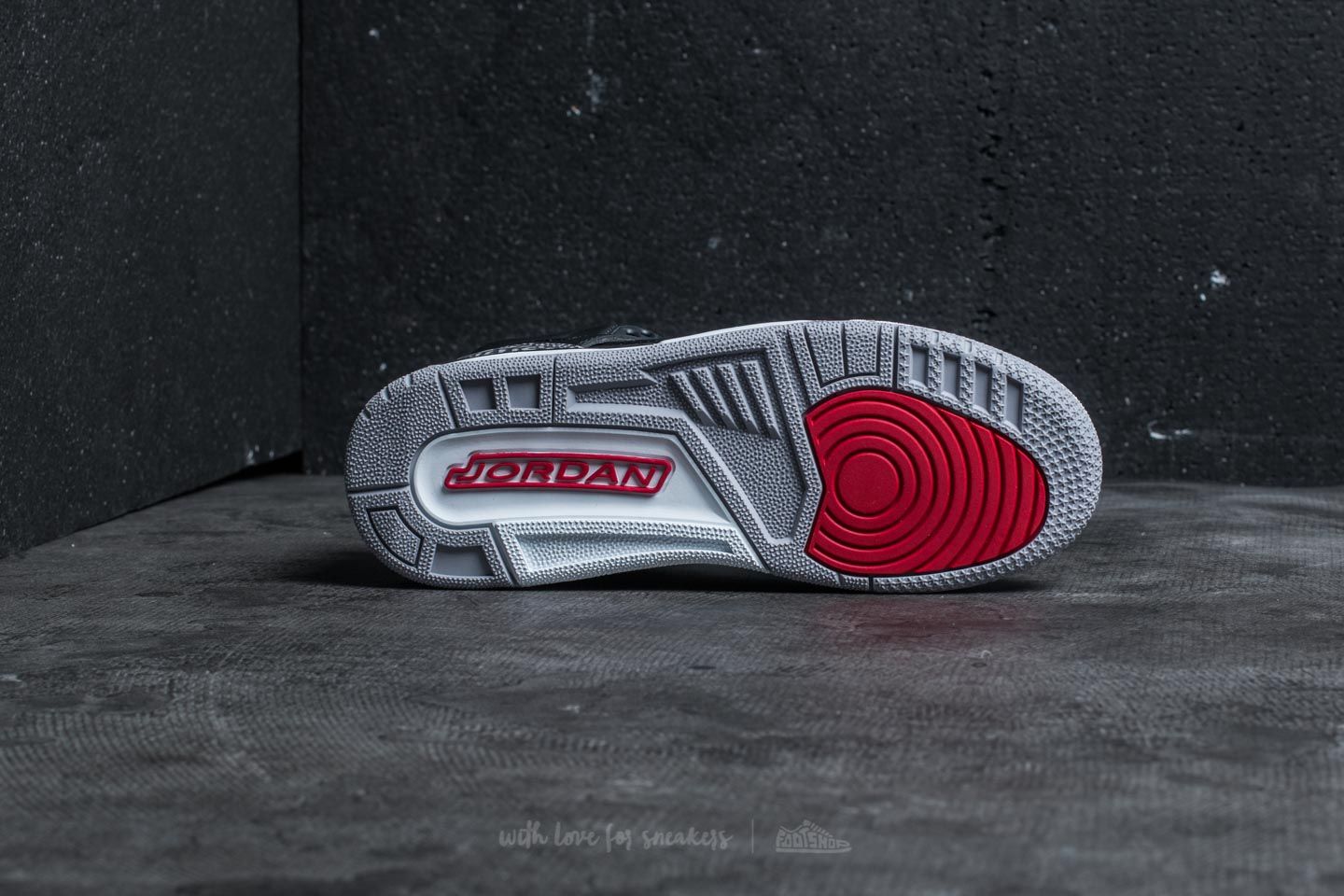 Moteriška avalynė Jordan Spizike BG Black/ Varsity Red-Cement Grey