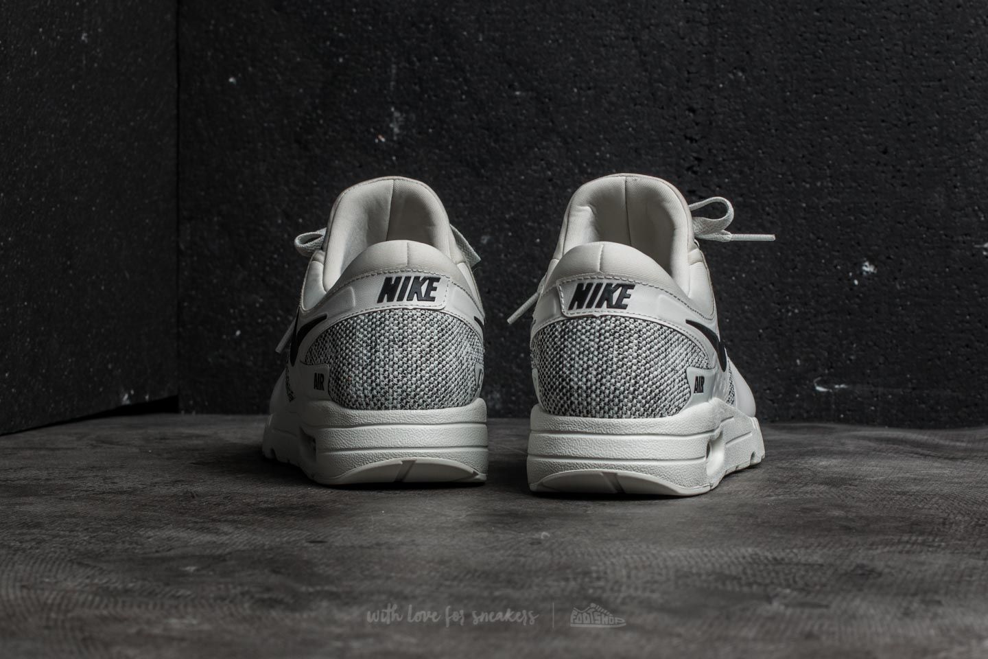 Chaussures et baskets homme Nike Air Max Zero Se Light Bone/ Black-Black