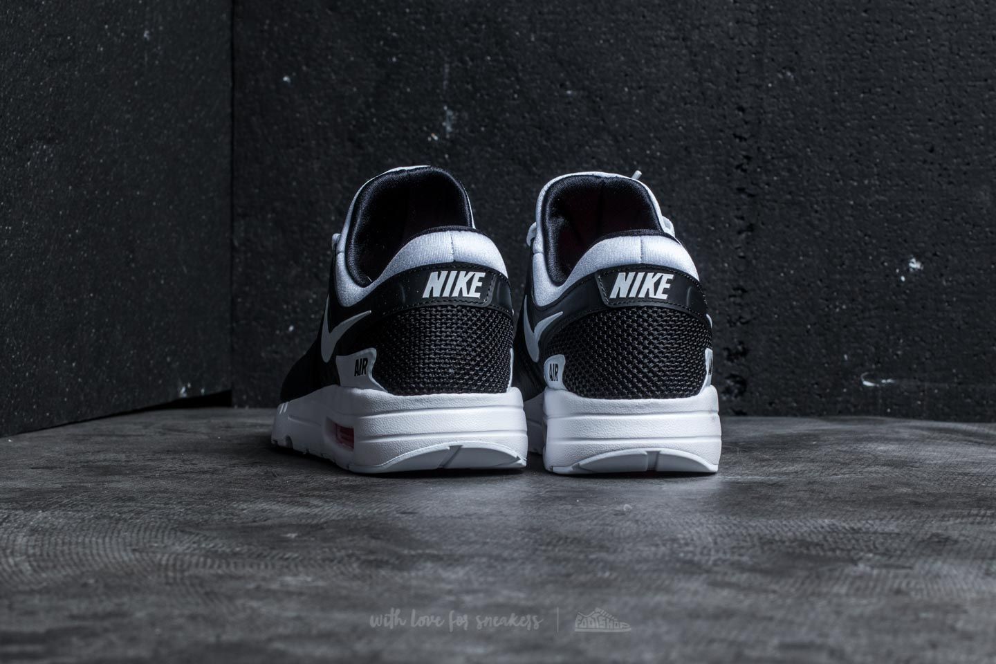 Air max zero on sale essential black white