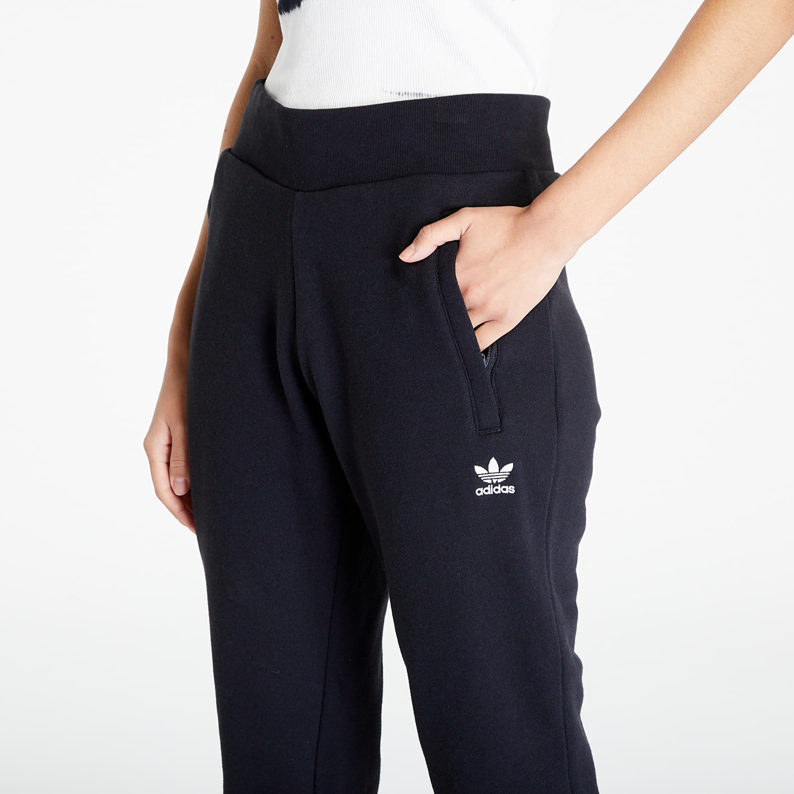 Pantalon survetement adidas Originals Adicolor Essentials Slim Jogger Pant Black Footshop