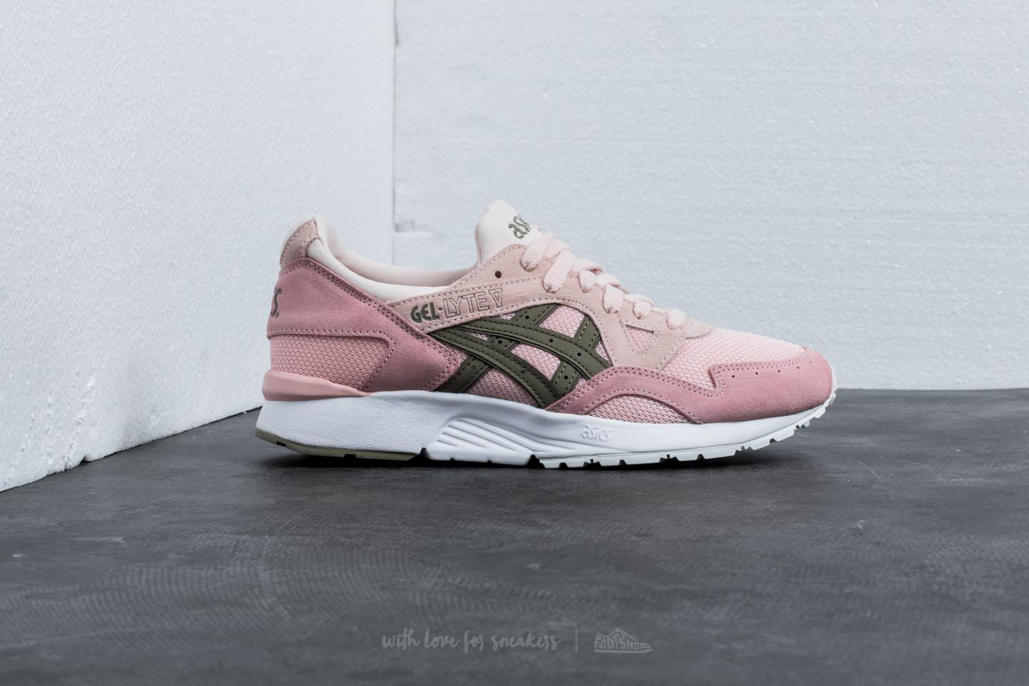 Women s shoes Asics Gel Lyte V Evening Sand Aloe Footshop