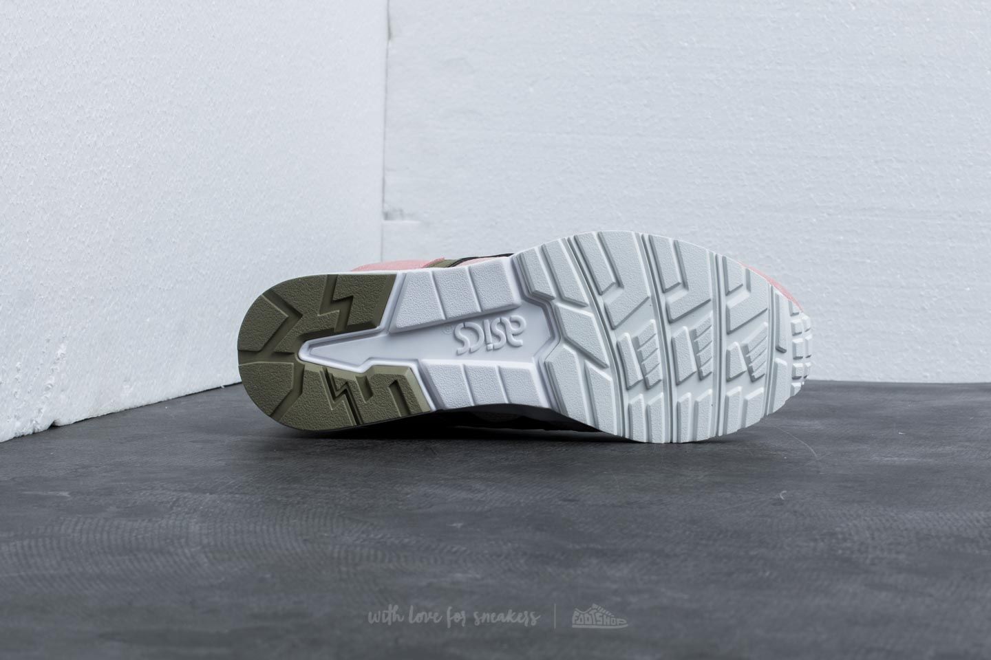 Încălțăminte și sneakerși pentru femei Asics Gel-Lyte V Evening Sand/ Aloe