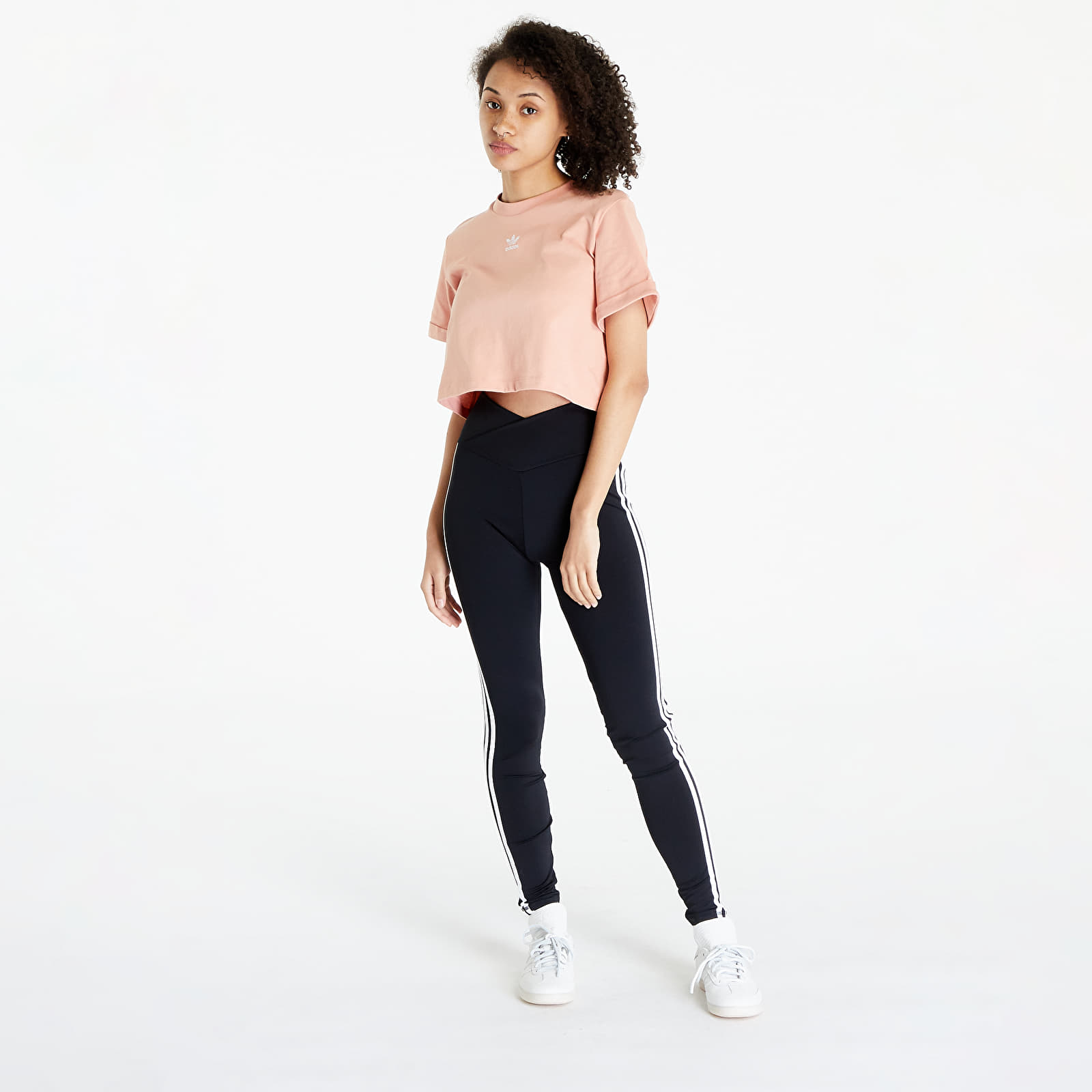 Tricouri  adidas Adicolor Essentials Cropped Tee Ambient Blush