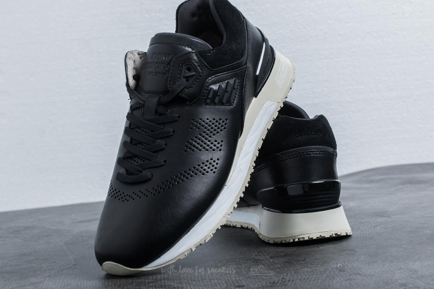 New balance top sneakers 2017 black
