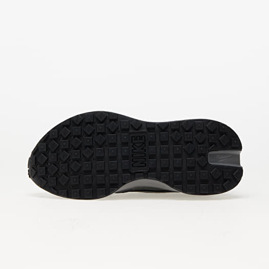 Nike shoes with waffle sole outlet