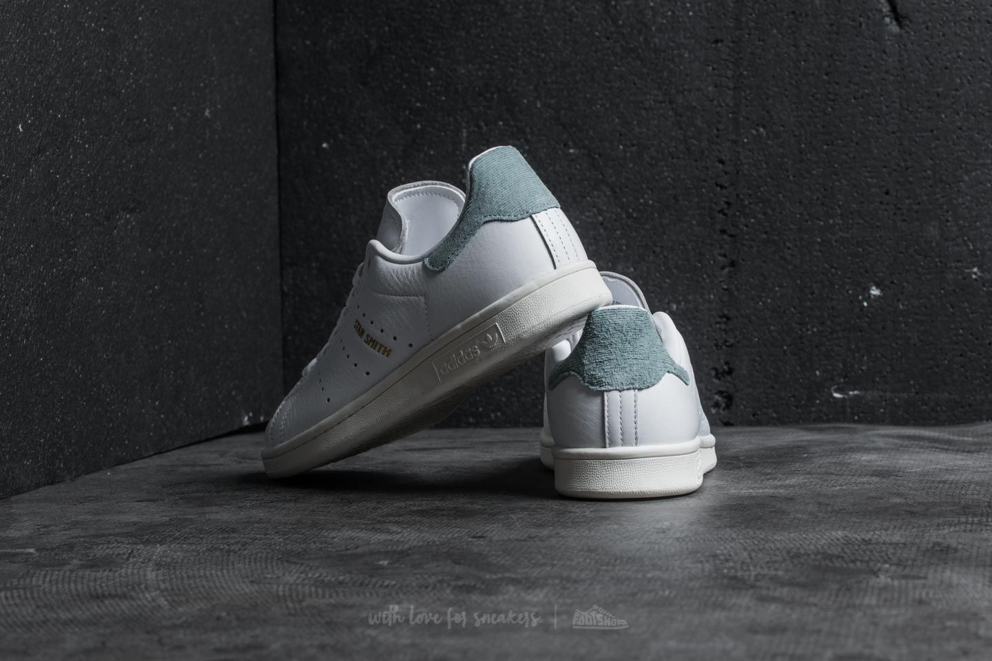 Stan smith green on feet on sale
