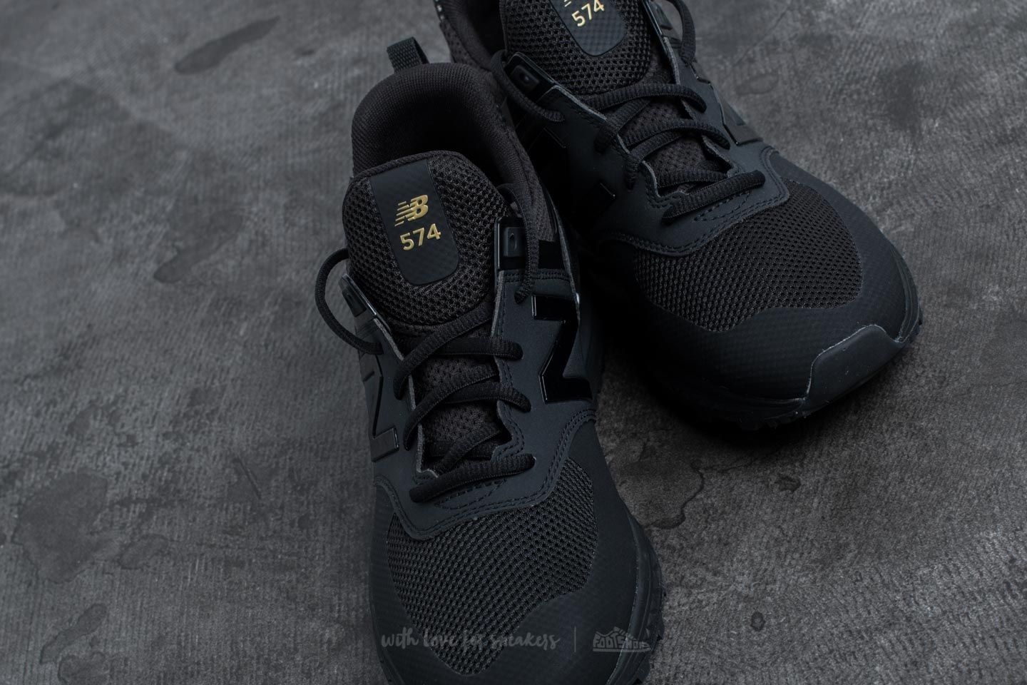 Γυναικεία παπούτσια New Balance 574 Black/ Black