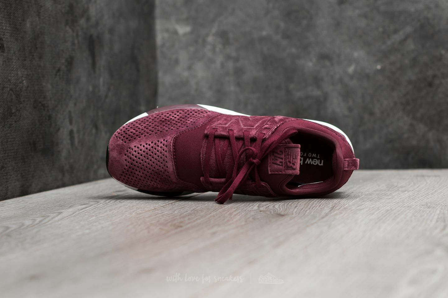 New balance hot sale 247 maroon