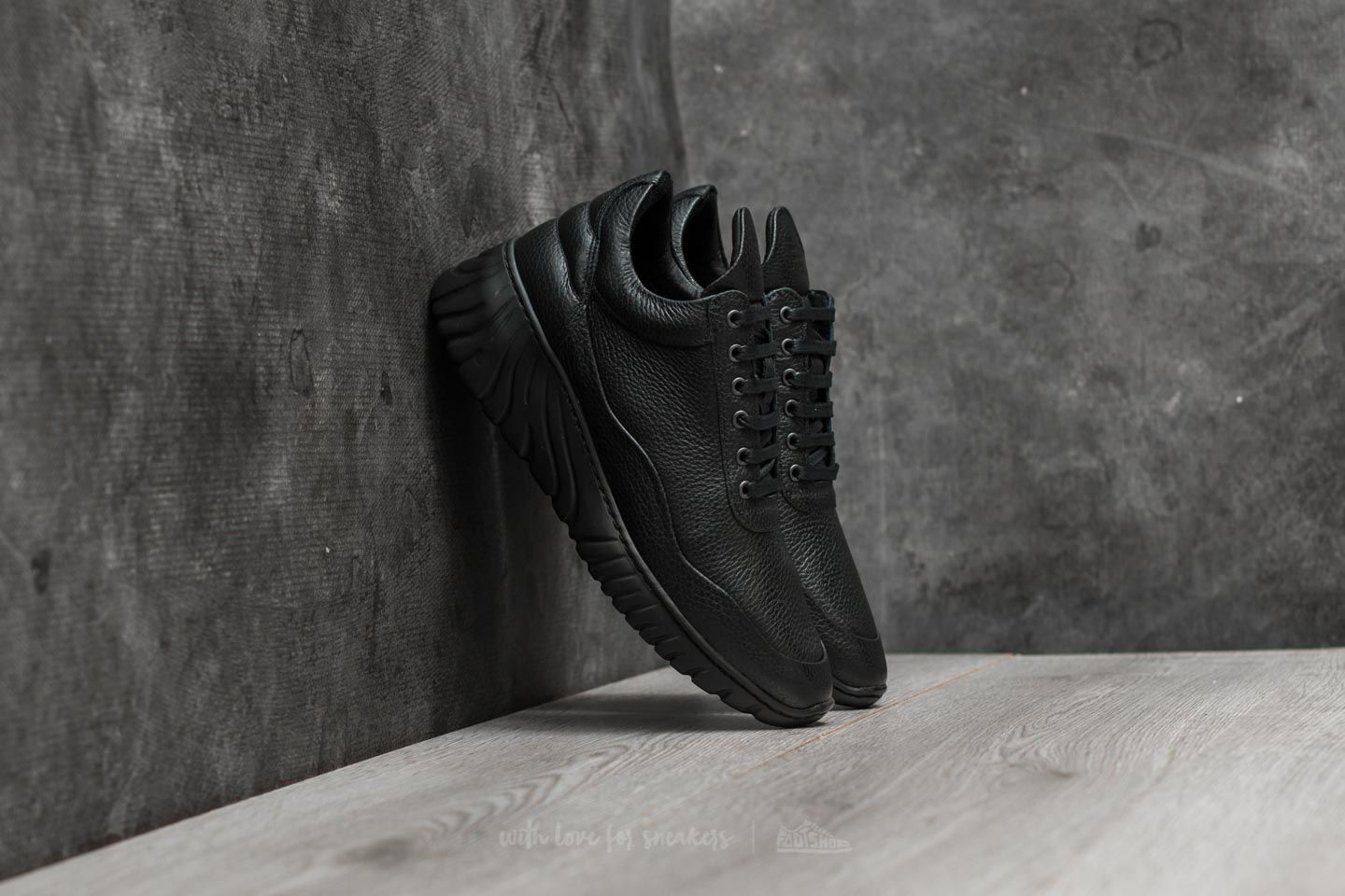 Roots exclusive shoes on sale