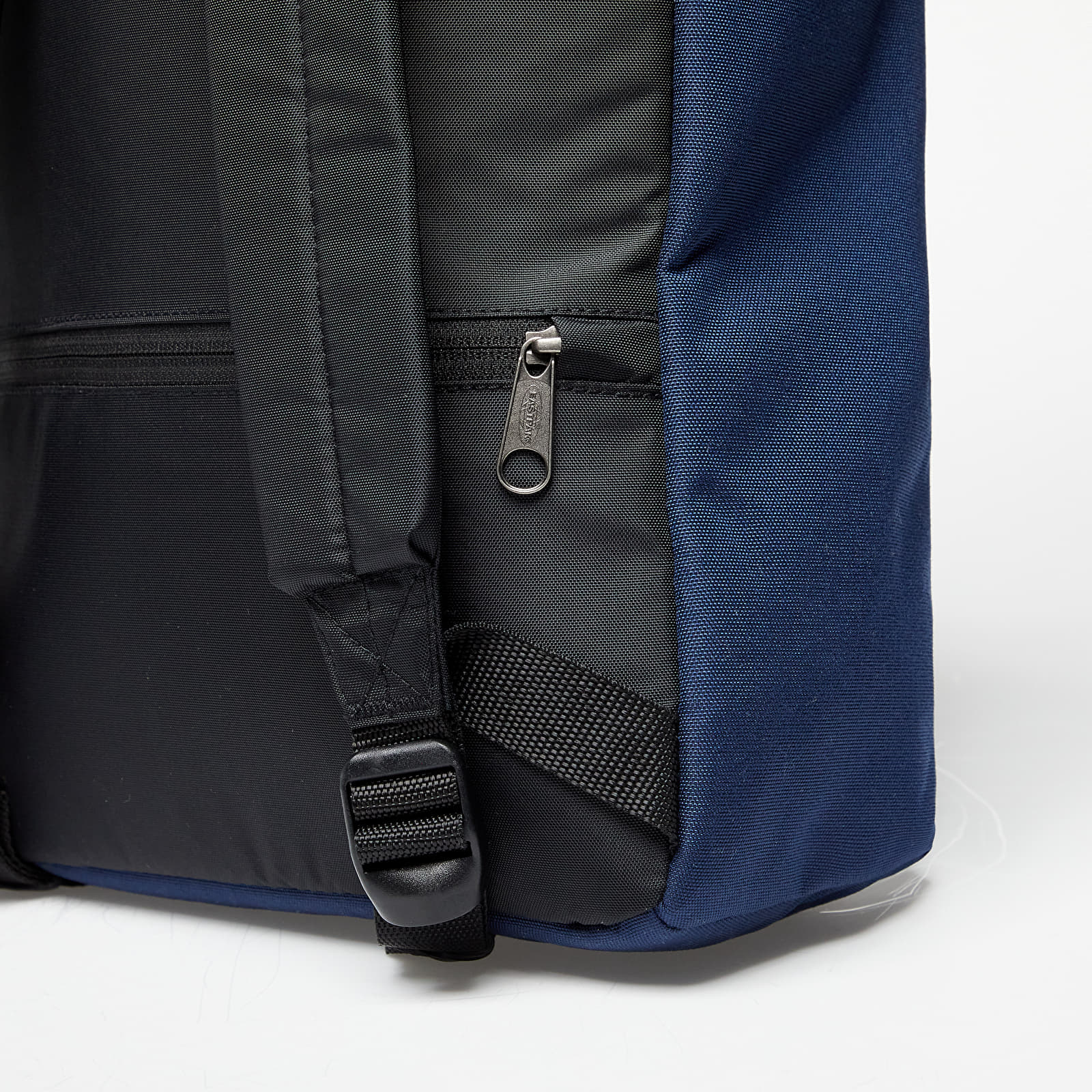 Hátizsákok Eastpak Up Roll Backpack Moonlit Navy