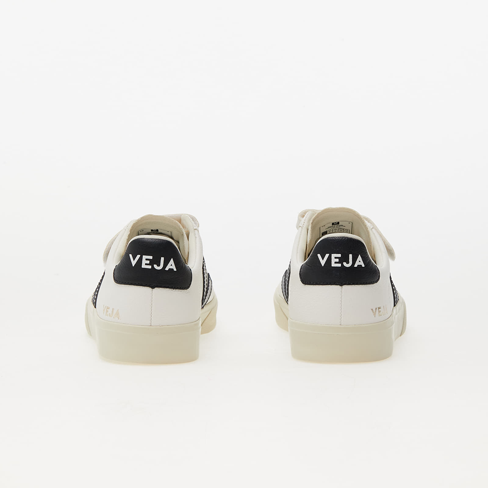 Dámské tenisky a boty Veja W Recife Logo Chromefree Leather Extra White/ Black