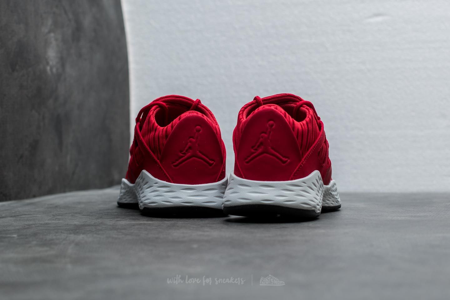Jordan 23 low red hot sale