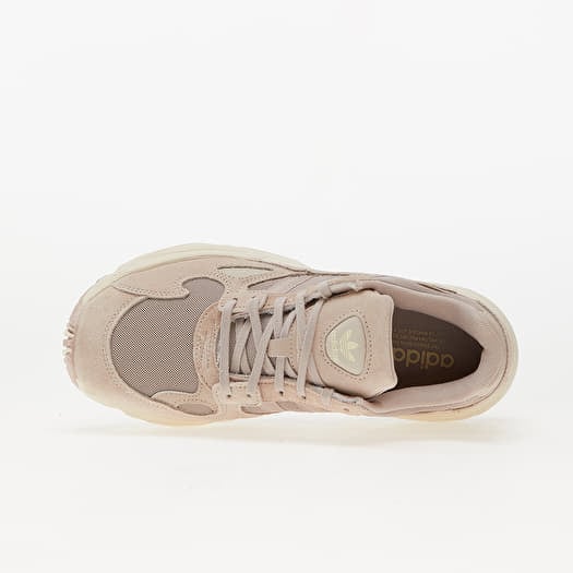 Falcon sales beige adidas