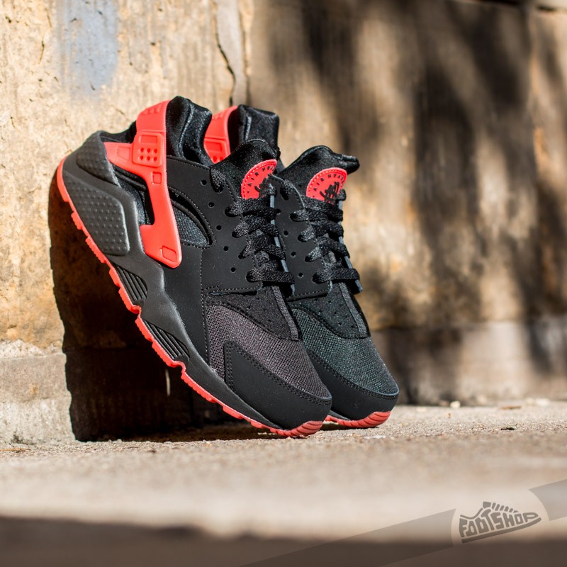 Nike air huarache university red top