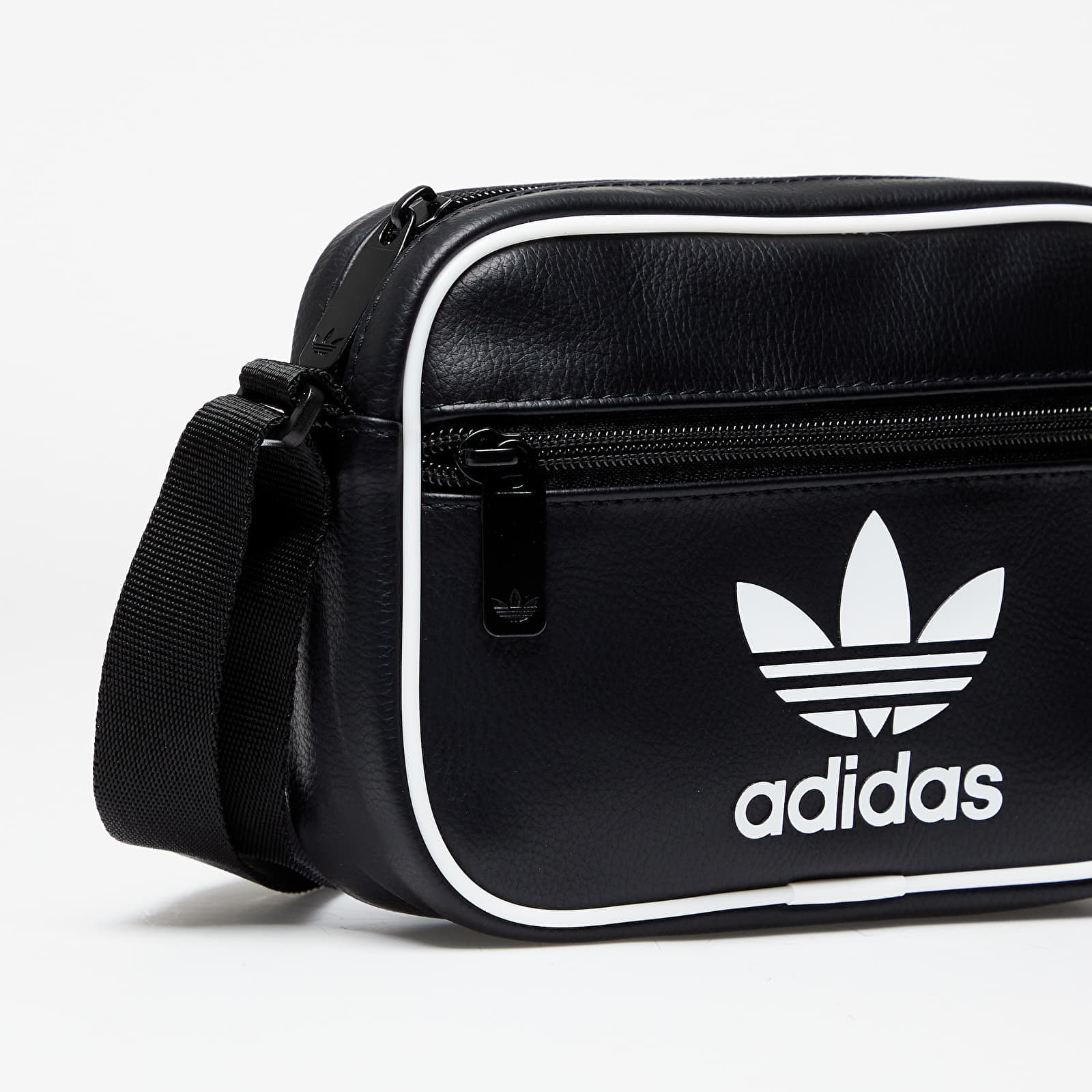 adidas Adicolor Classic Mini Airliner Bag