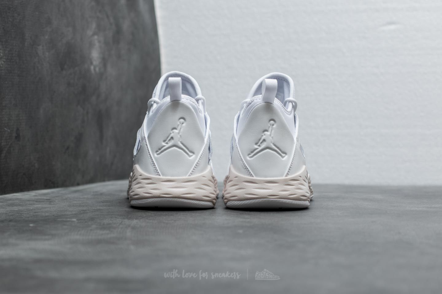 Scarpe uomo Jordan Formula 23 White/ White-Light Orewood Brown