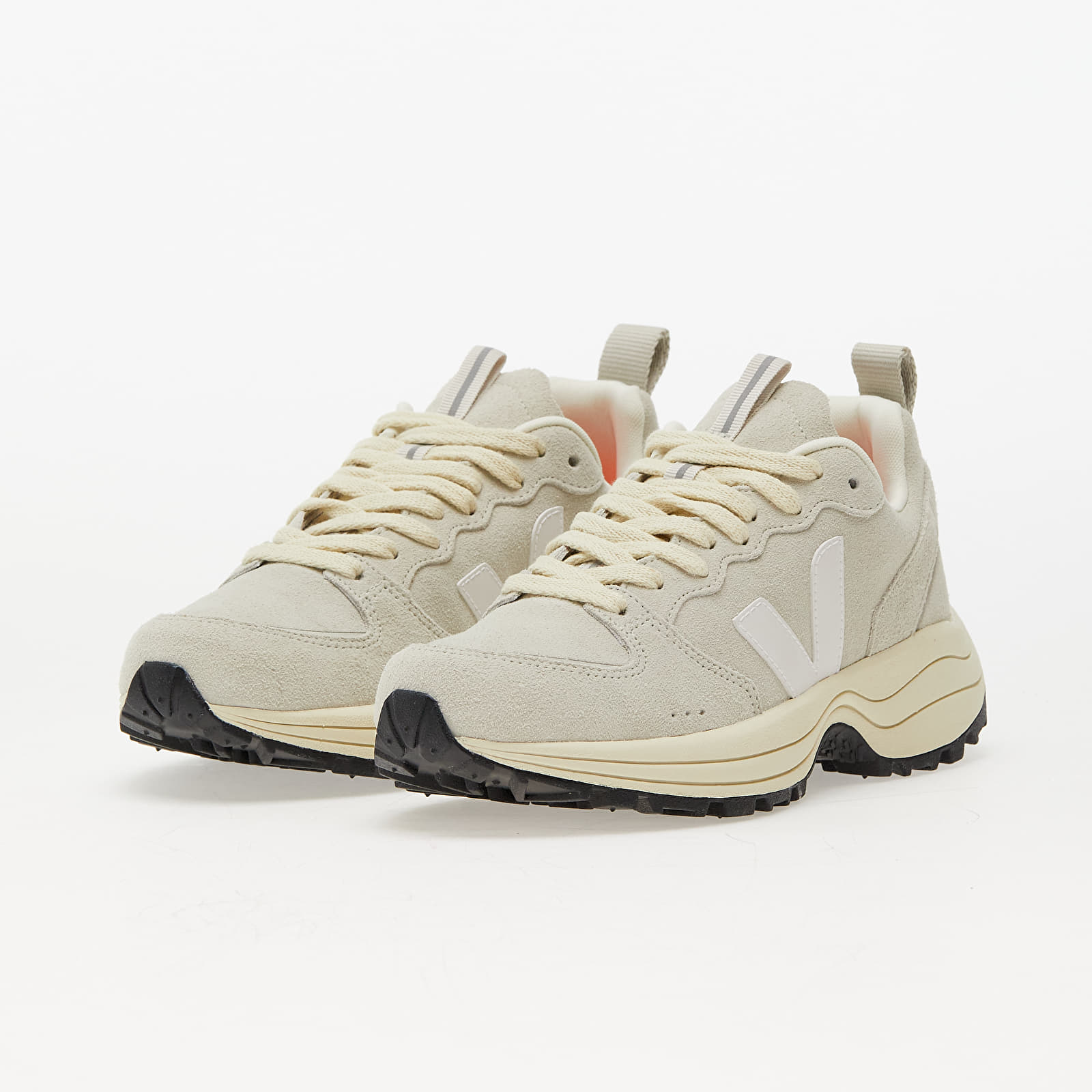 Chaussures et baskets femme Veja Venturi Suede Natural/ White