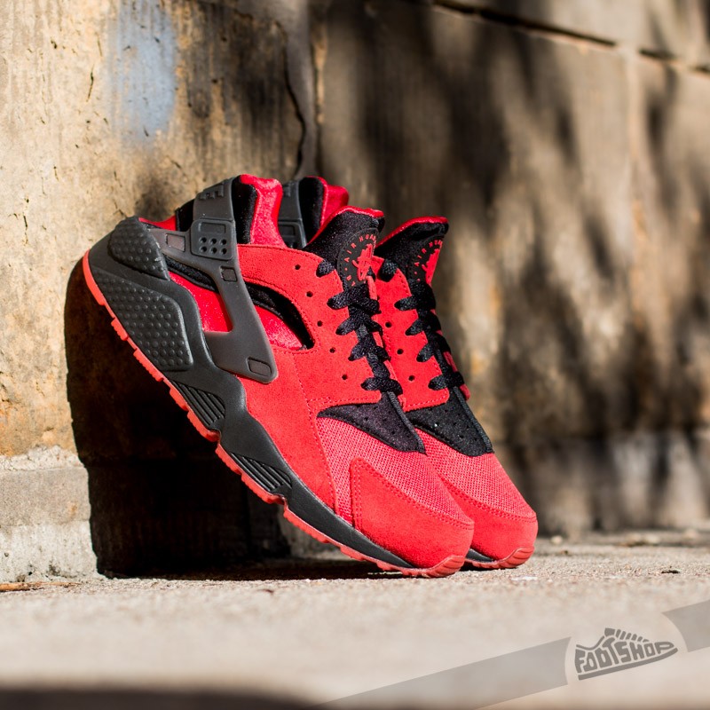 Nike air huarache qs love top